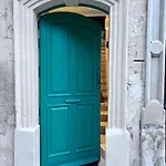 First Floor With Own Front Door - * La Valeta
