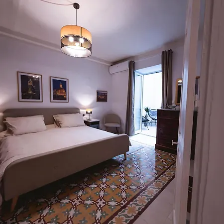 First Floor With Own Front Door - * La Valeta