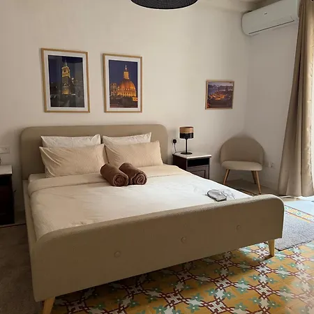 First Floor With Own Front Door - La Valeta