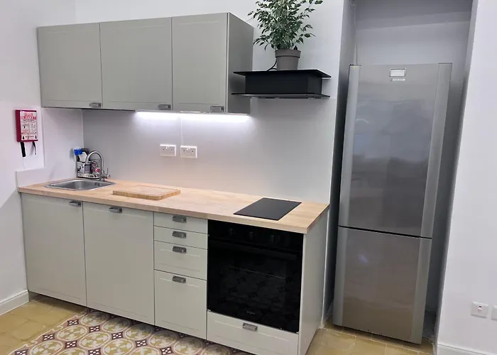 First Floor With Own Front Door - 아파트