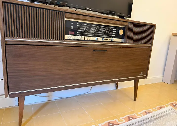 First Floor With Own Front Door - * 발레타