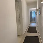 First Floor With Own Front Door - ואלטה