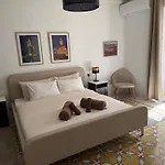 First Floor With Own Front Door - Apartment