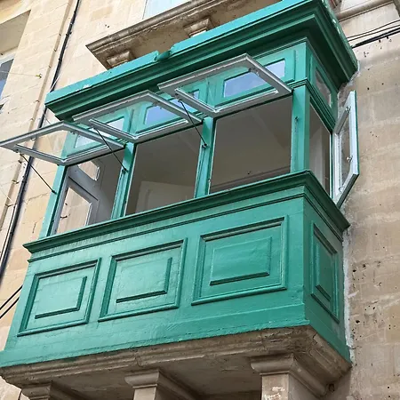 First Floor With Own Front Door - *