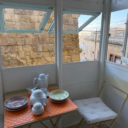 First Floor With Own Front Door - Valletta