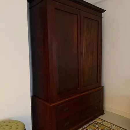 First Floor With Own Front Door - * Valletta