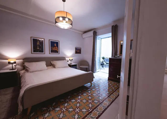 First Floor With Own Front Door - * Valletta