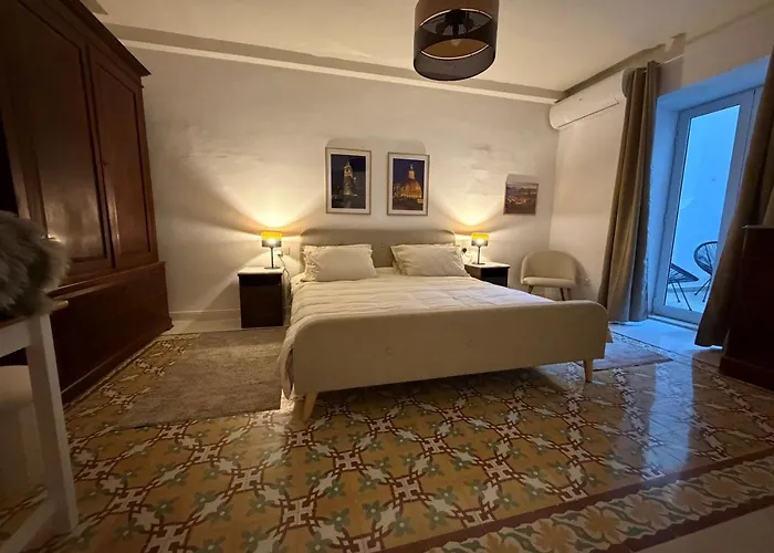 First Floor With Own Front Door - Appartement *